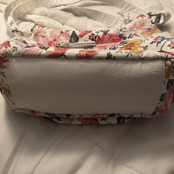 EUC Bueno Medium Purse Bag - Picture 7 of 14